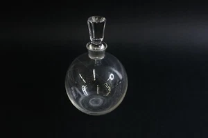 Botella de perfume redonda vintage con tapón facetado diseño línea rasguños geométrico  - Imagen 1 de 6