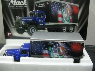 WOW EXTREMADAMENTE RARO Mack L Box Van 1954 Estatua de la Libertad 1:34 First Gear-Tekno Foto 1 de 2