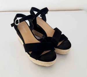 Sandalias de cuña Big Buddha talla 8 negras - Imagen 1 de 7