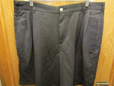 PANTALONES CORTOS NEGROS PLISADOS ATLÉTICOS RUSSELL PARA HOMBRE TALLA 38 ENTREPIERNA 8" Foto 1 de 4