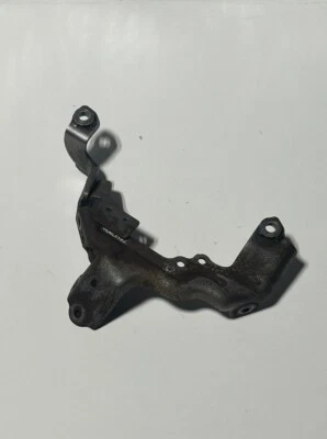 2016 雷克萨斯 IS200T F 运动排气歧管隔热支架 17163-36020 — 第 1/4 张图片