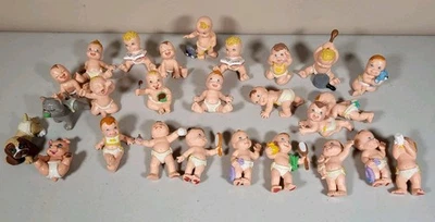 Lot Of Galoob Magic Diaper Babies & Pets - Color Changing Diapers - Image 1 of 4