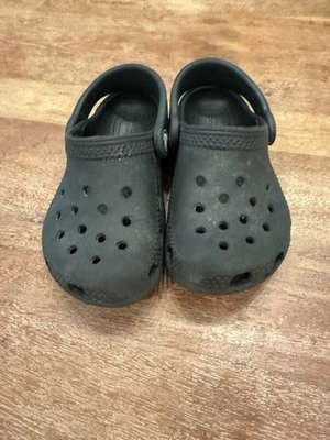 Zueco Crocs Clásico Unisex Niño Pequeño - Negro Talla 7C Foto 1 de 4