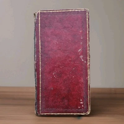 1824. HOLY BIBLE Antique PRE CIVIL WAR Pocket Bible Leather New & Old Testaments - Image 1 of 4