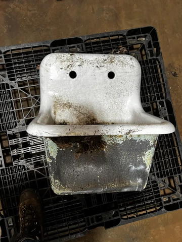 vintage cast iron porcelain Farmhouse kitchen sink 1947 countertop Cover