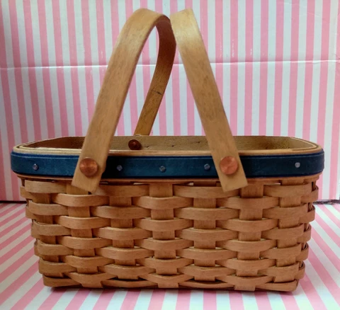 Longaberger Little Basket Collectors Club 2003 Membership HTF Vtg but NEW w/ COA Cover