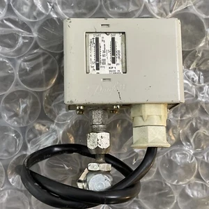 DANFOSS Model KP-1 / 060-2001 Pressure Switch MADE IN DENMARK - Picture 1 of 6