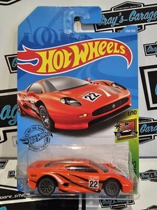 1/64 Hot Wheels Jaguar XJ220 HW Exotics Orange Hotwheels - Picture 1 of 5