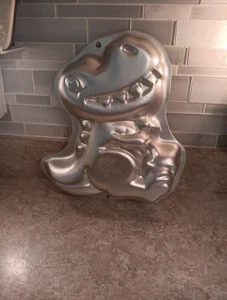 Dinosaurier 3D Aluminium Kuchen Form Kostenloser Versand 2008 Neu ohne Etikett - Bild 1 von 5