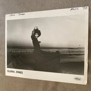 Gloria Jones Press Photo 8x10”. - Picture 1 of 2