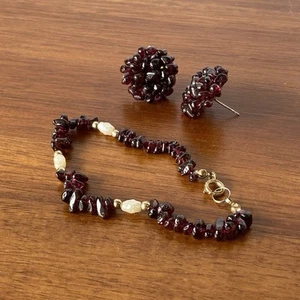 Vintage Bohemian Raw Garnet Cluster Post Earrings With Matching Beaded Bracelet - Picture 1 of 8