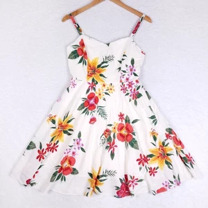 Old Navy Damen Medium Floral Sommerkleid Fit Flare weiß Sommer Urlaub Kleid - Bild 1 von 10