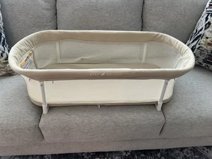 Baby Delight Snuggle Nest Bassinet Portable Baby Bed for Infants Open Box - Picture 1 of 4