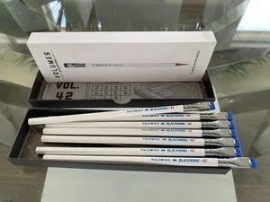 Blackwing Volume 42 JACKIE ROBINSON AUG 2019 Limited Ed 7 pencils With Box - Bild 1 von 3