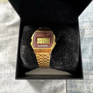 Orologio Casio resistente all'acqua tono oro - Foto 1 di 6