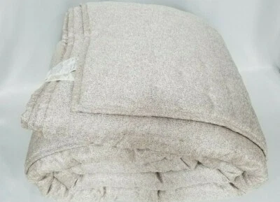 Hudson Park Nouveau 全大号绗缝床罩米色金属完美展示 — 第 1/4 张图片