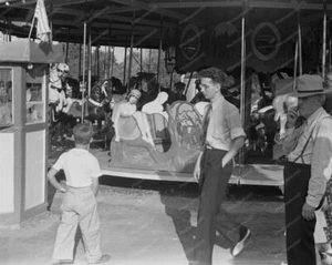 Carousel Amusement Park Scene Ohio 8x10 Reprint Of Old Photo - Picture 1 of 1