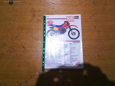 1984 HONDA XR250 XR250R SPECIFICATION SHEET SALES BROCHURE SET - Image 1 of 4