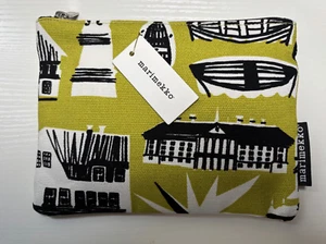 MARIMEKKO Helsinki/Kamppi, monedero de lona de algodón. Verde lima, blanco, negro, color - Imagen 1 de 3