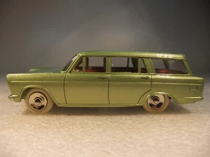 1:43 Dinky Re-issue 548 - Fiat 1800 Station Wagon - Green - MIB - Picture 1 of 8