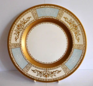 VINTAGE MINTON PATE SUR PATE DESSERT PLATE WITH PANELS OF FLOWERS IN URNS - Picture 1 of 13