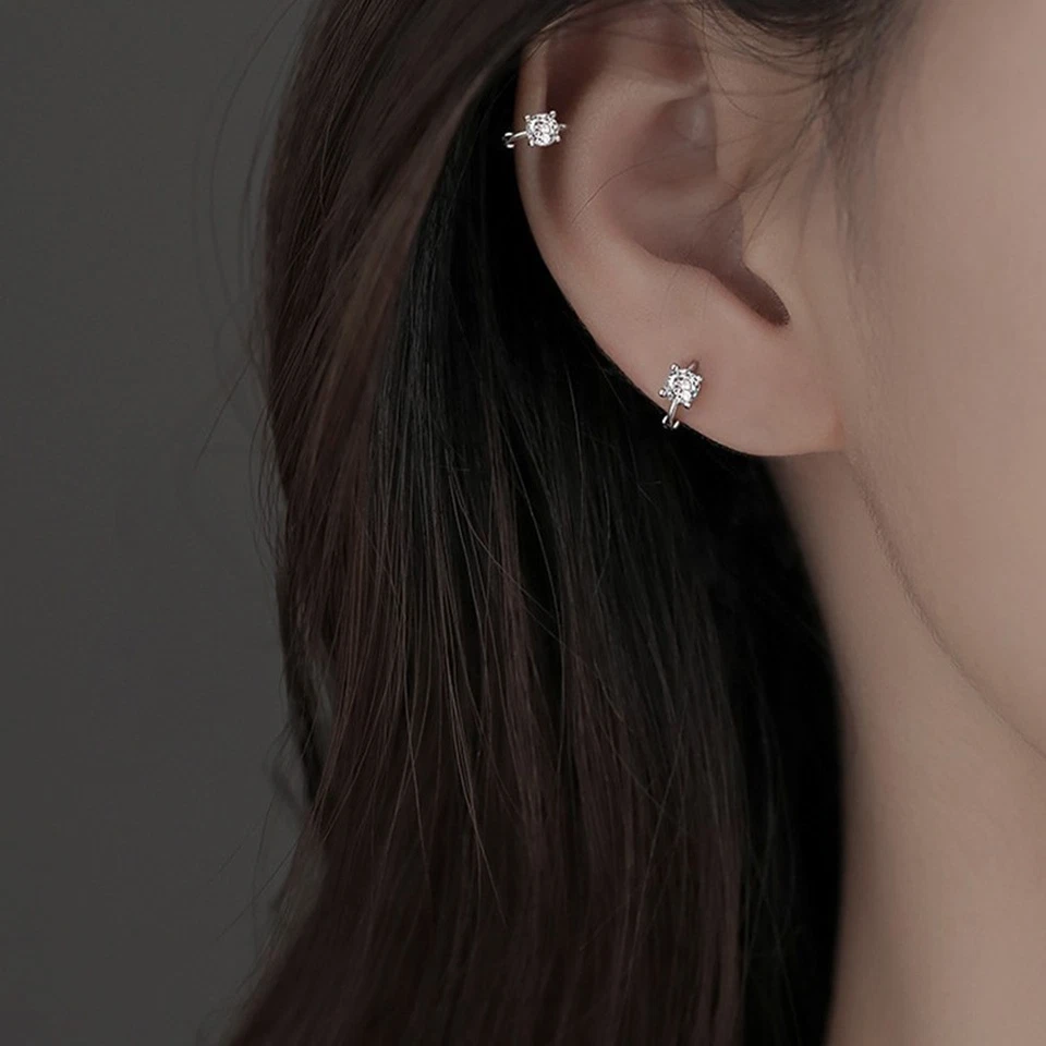 Orecchini pendenti unici in argento placcato rame con design diamante flash acca - Immagine 1 di 4