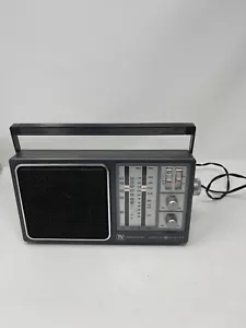 General Electric 7-2945A TV Sound AM/FM tragbares Radio 4 Band AC/DC Box Z - Bild 1 von 11