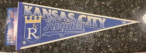 KANSAS CITY ROYALS VINTAGE COLLECTION MLB BASEBALL VINTAGE PENNANT NEW/ MINT Cover