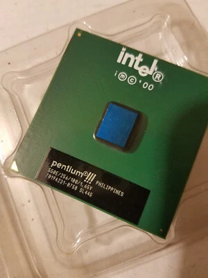 Intel Pentium III 550E 256 KB L2 Cache FSB 100 MHz Socket 370 CPU SL44G - Image 1 of 4