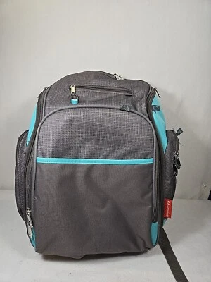 Mochila deportiva Fisher Price Deluxe con bolsa de pañales, características de búsqueda rápida verde azulado/gris Foto 1 de 4