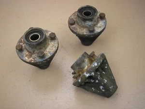 Wheel Horse D-200 Tractor 65-48XS01 48" Mower Deck Spindle Housings (3) 102775 - Picture 1 of 11