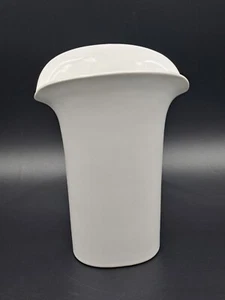 Vintage Japanese Modern Mod White Porcelain Tulip Vase 8" Curated Decor  - Picture 1 of 6
