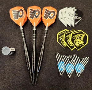 PHILADELPHIA FLYERS - NHL - HOCKEY STEEL TIP DART SET - THE GAME ROOM STORE NJ - Picture 1 of 3