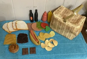 CHILDS PRETEND PICNIC/TEA SET ~ BASKET ~ FOOD ~ SNACKS ~ See All Photos - Picture 1 of 12