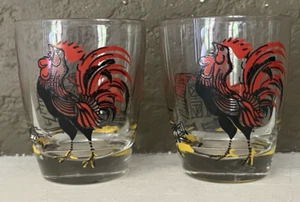 (2) VINTAGE JUICE GLASSES - ROOSTER/BARN GRAPHICS - ca 1950-60s - Picture 1 of 7
