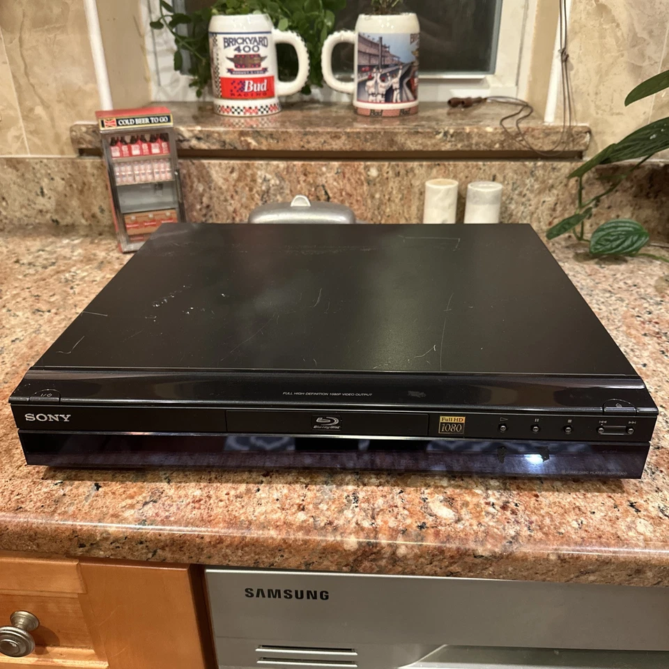 Sony BDP-S300 Blu-Ray/DVD Player, 1080p Full HD, No Remote or Cords, Untested - Image 1 of 4