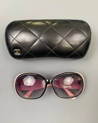 GAFAS DE SOL CHANEL FLORAL ACENTO CAMELIA OVERSIZE NEGRO ROSA Foto 1 de 4