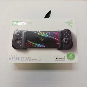 Razer Kishi Universal Gaming Controller for iPhone - RZ06-03360200 - Picture 1 of 5