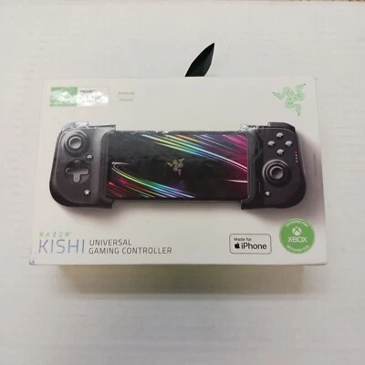 Razer Kishi Universal Gaming Controller for iPhone  - RZ06-03360200 - Image 1 of 4