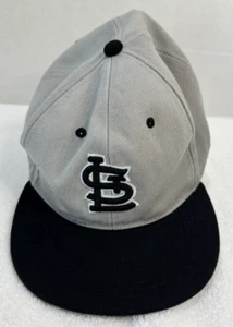 St. Louis Cardinals Black & Gray Snapback Hat No Issues! - Picture 1 of 4