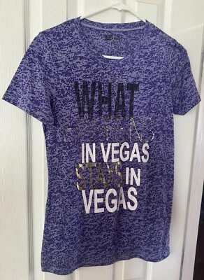 😇😇Love Amour Purple ‘What Happens In Vegas Stays In Vegas’ Camiseta Extra Grande😇😇 - Imagem 1 de 4