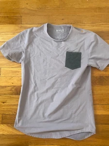 BYLT Shirt Mens Small Lavender Drop Cut Lux Short Sleeve Pocket Tee Crew Neck - Picture 1 of 3