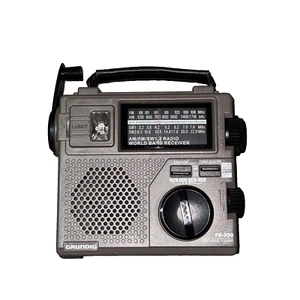 Grundig FR-200 Emergency Portable Flashlight Prepper AM FM Shortwave Radio - Picture 1 of 3