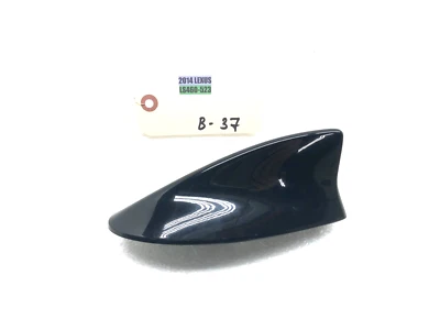 Antena aleta de tiburón Lexus LS460 2013-2017 OEM. Foto 1 de 4