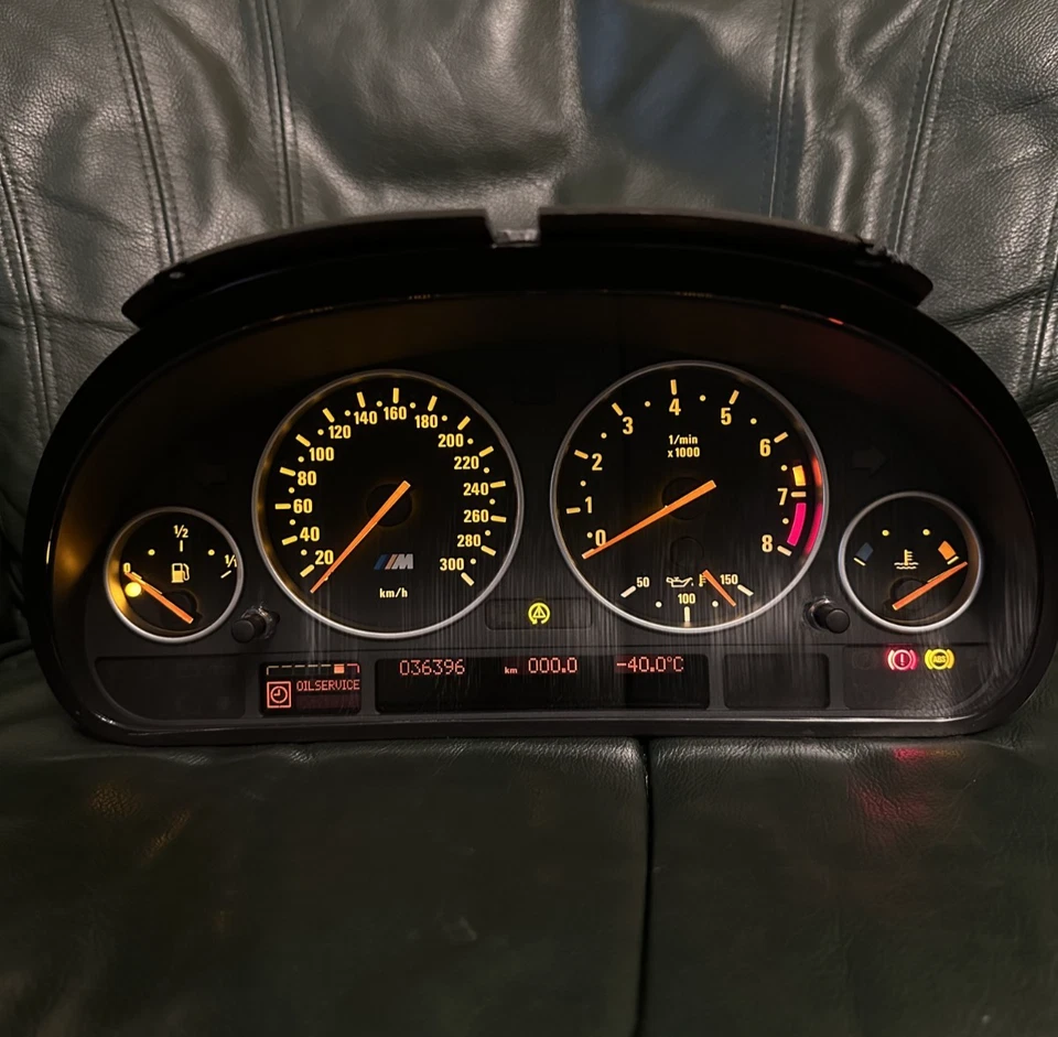 Cuadro de instrumentos Speedo Europa OEM BMW E39 M5/M S62 2000-2003 Foto 1 de 4