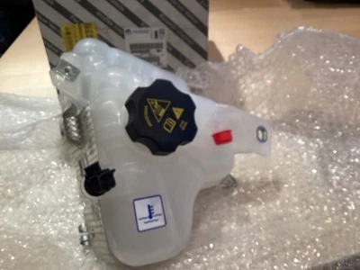 GENUINE NEW ALFA ROMEO GIULIA 2.0D EURO 6 2016 ONWARDS EXPANSION TANK BOTTLE - Image 1 of 4