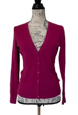 Cárdigan para mujer BANANA REPUBLIC Forever Yarn abotonado talla pequeña Foto 1 de 4