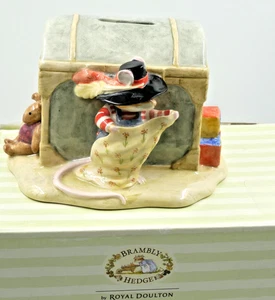 FAB ROYAL DOULTON BRAMBLY HEDGE WILFRED AND THE TOY CHEST SPARDOSE DBH35 BOXED - Bild 1 von 5