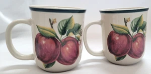 Casual's by China Pearl Kaffeetassen / Becher mit Apfelmuster 2er Set - Bild 1 von 5