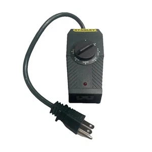 Temporizador de luz exterior Stanley, modelo 51220 - toma de 3 clavijas - - Imagen 1 de 9